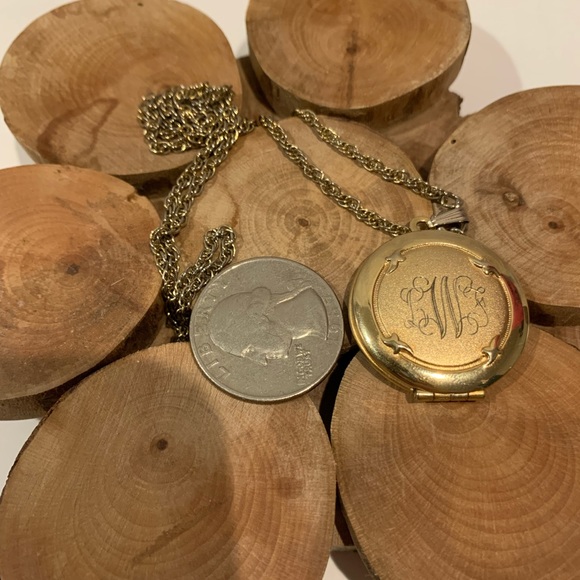 COPY - 1970 personally Engraved  locket. - Picture 5 of 6